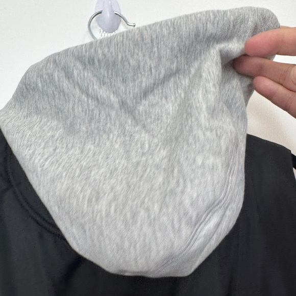 Champion Puffer Vest Black - Picture 9 of 11